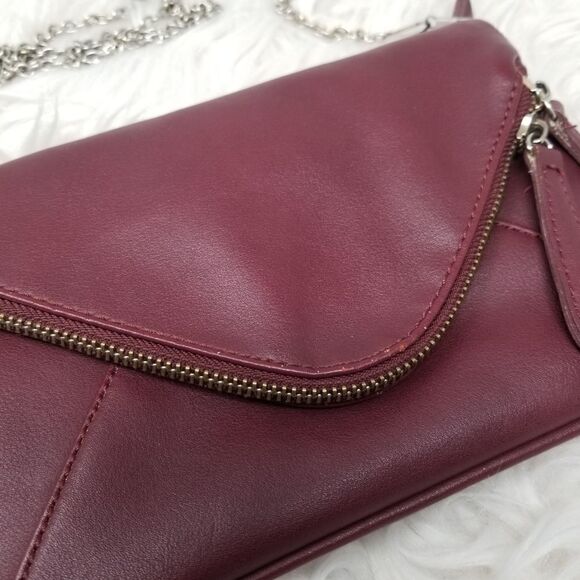 STREET LEVEL BURGANDY CROSSBODY BAG W/CHAIN STRAP - Picture 2 of 9